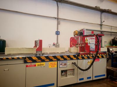 State-of-the-art pultrusion technology – continuous production using endless glass fibers and polyurethane for high-performance railway components – Vako-Art innovation